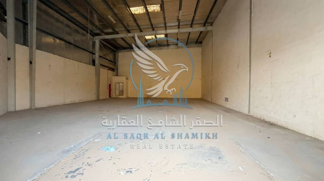 5 مستودع 3,200 قدم 3,200 Sq. Ft. Warehouse مربع. jpeg