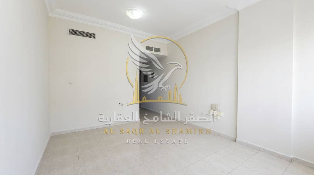 3 studio-for-rent-al-musalla-sharjah-spacious-central-ac-04. jpeg