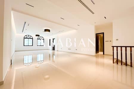 3 Bedroom Apartment for Sale in Palm Jumeirah, Dubai - Triplex 3BR + Maids | Townhouse in Golden Mile