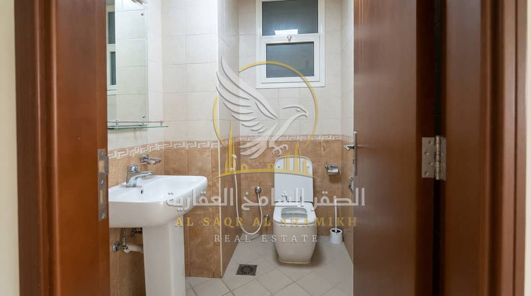 12 Real_estate_photo_enhancement_in…_202608251642. jpeg