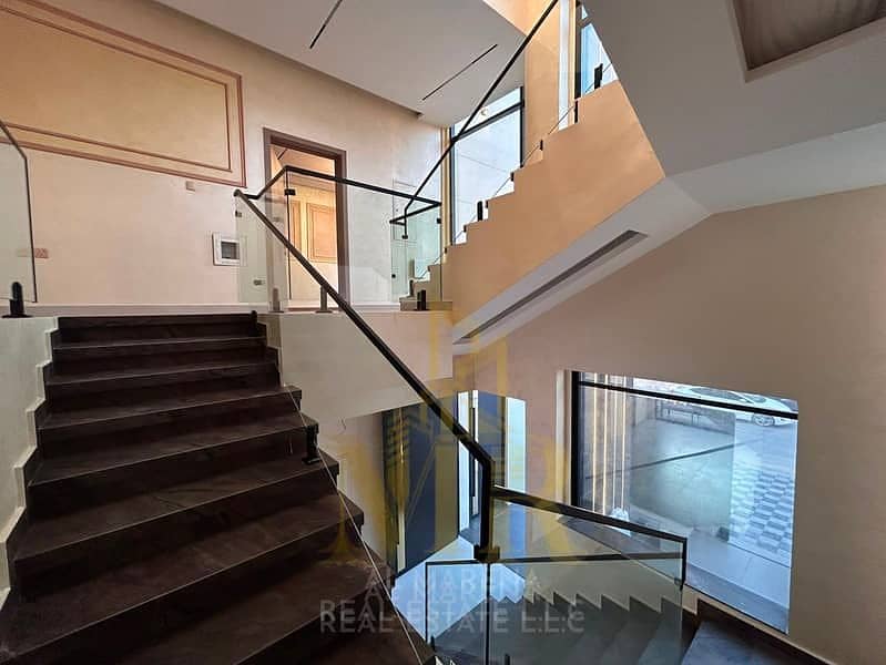 43 861836502-800x600. jpeg