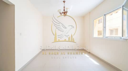 1 Bedroom Flat for Rent in Al Qulayaah, Sharjah - رفة وصالة القادة 101 2. jpeg