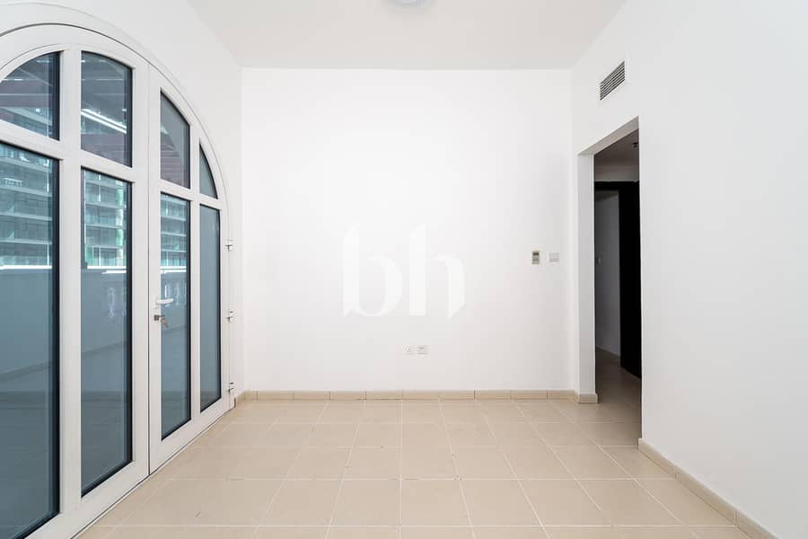 5 Image 0