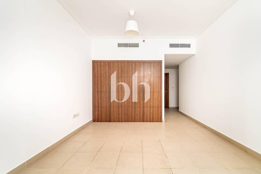12 Image 0