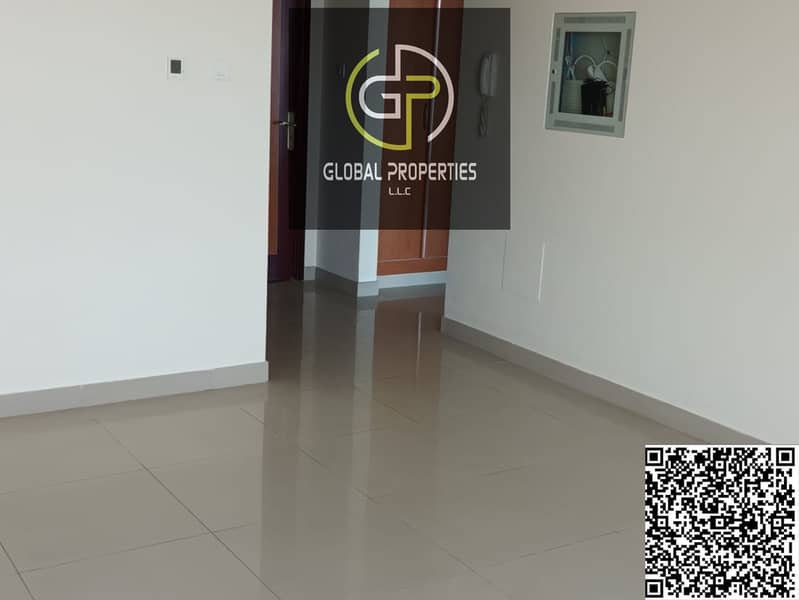 7 1000258252. png