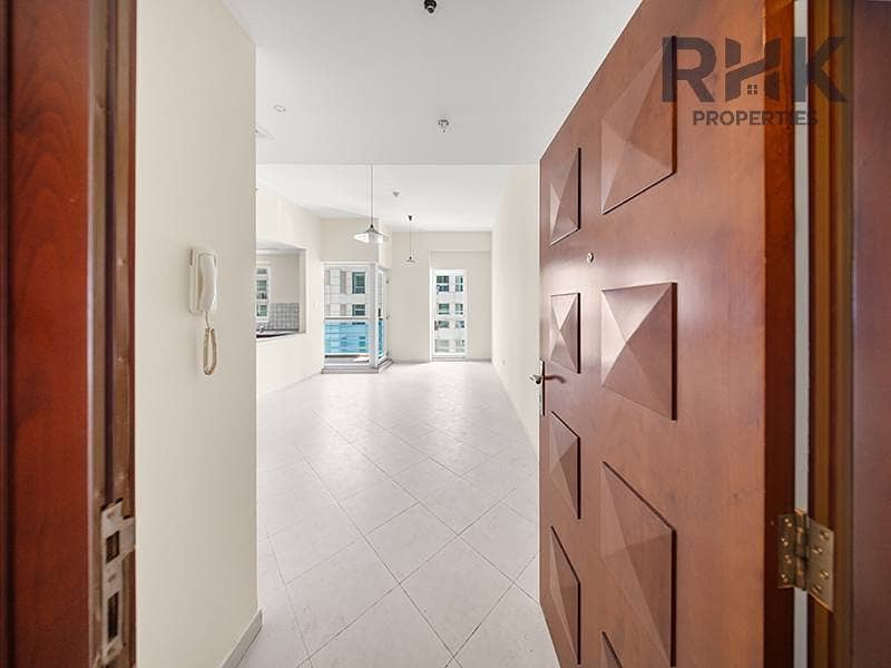 4 Entrance hallway leading to living area in Dubai Marina apartment