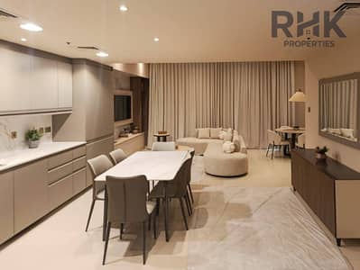 迪拜码头， 迪拜 2 卧室单位待租 - Spacious open-plan dining and living area in 3 bedroom Dubai Marina apartment