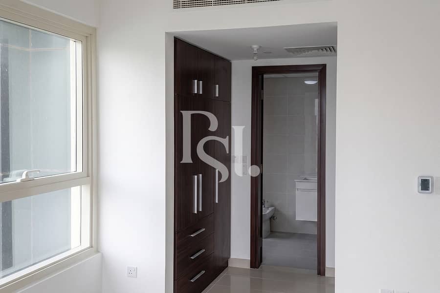 8 508417-AP166164-One-Marina-Square-Apt-2BR-Al-Reem-Island-Abu-Dhabi-UAE (9). jpg