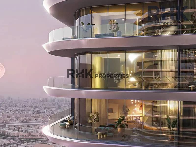 High-floor luxury apartment balconies with panoramic Dubai skyline at dusk High-floor luxury apartment balconies with panoramic Dubai skyline at dusk