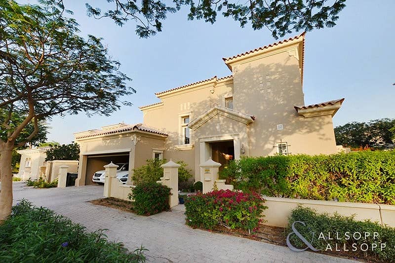EXCLUSIVE | Extended | 4 Beds | Near Pool EXCLUSIVE | Extended | 4 Beds | Near Pool