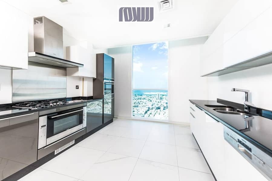 24 Kitchen. jpg