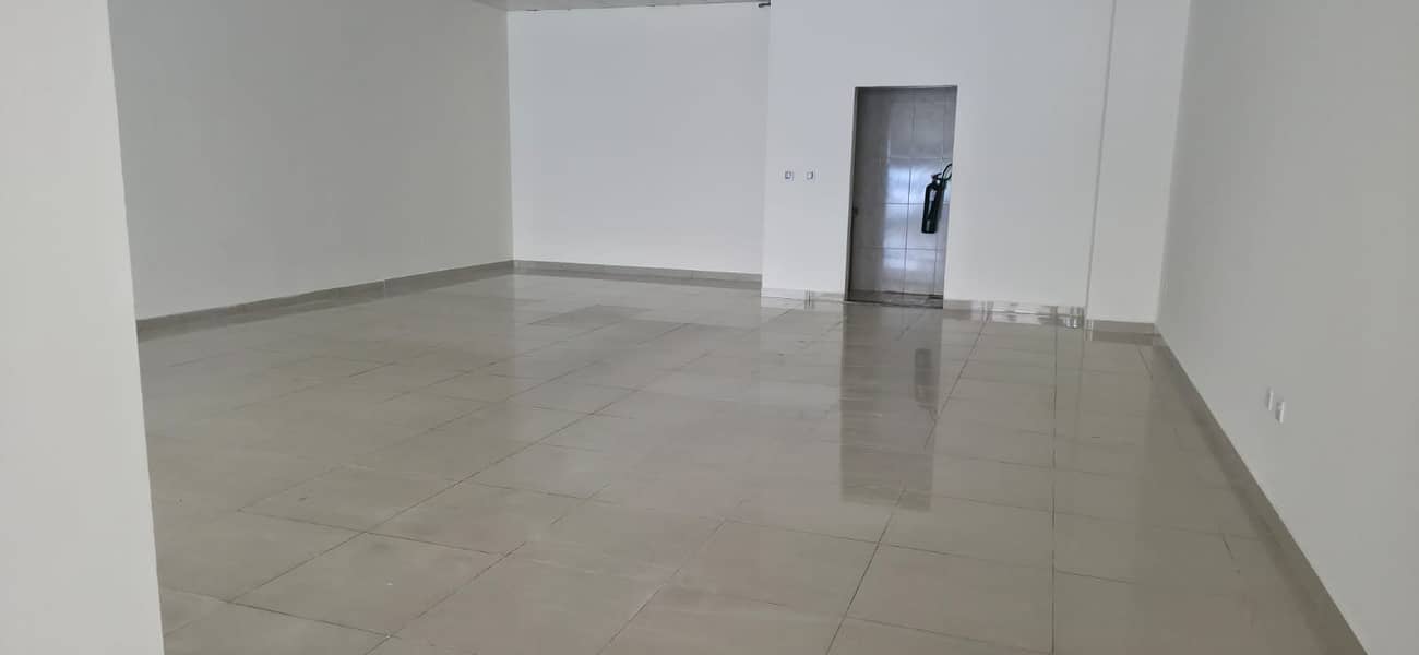 4 Inside 1. jpg