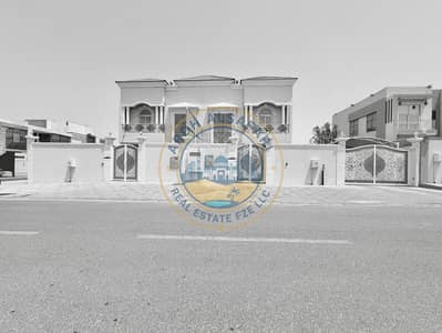 Villa de 5 chambres à à louer à Hoshi, Sharjah - 69540. jpg Villa de 5 chambres à à louer à Hoshi, Sharjah - 69540. jpg