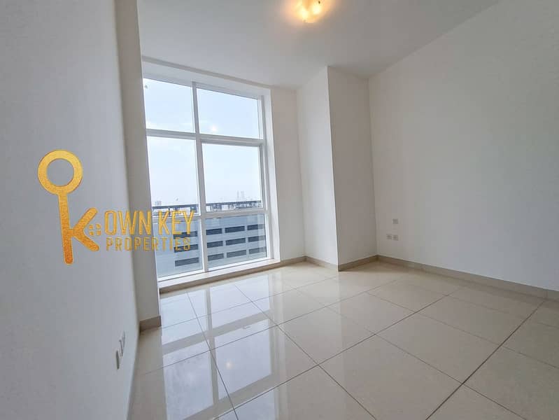 8 1000407919. png