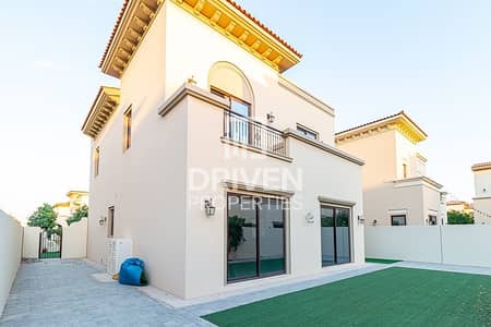 Bright and Rare Unit in Lovely Community Bright and Rare Unit in Lovely Community