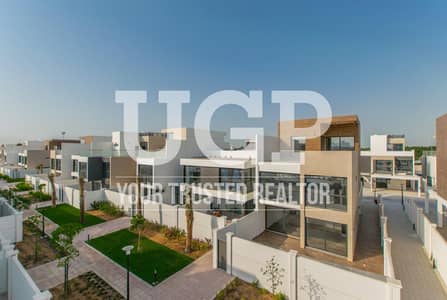Vacant Soon | Big Layout 5BR TH w/ Private Parking Vacant Soon | Big Layout 5BR TH w/ Private Parking
