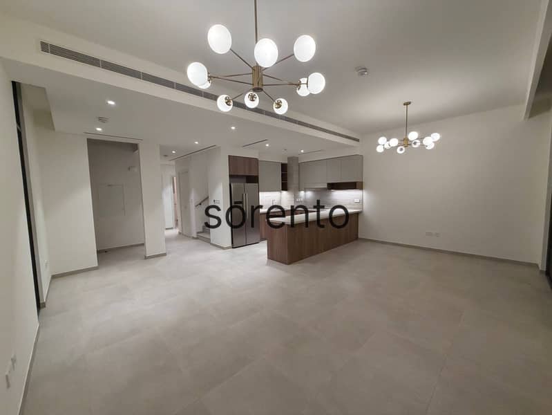 Таунхаус в Мудон,Аль Раним Мудон,Мудон Аль Раним 3, 4 cпальни, 300000 AED - 16299542 Таунхаус в Мудон,Аль Раним Мудон,Мудон Аль Раним 3, 4 cпальни, 300000 AED - 16299542