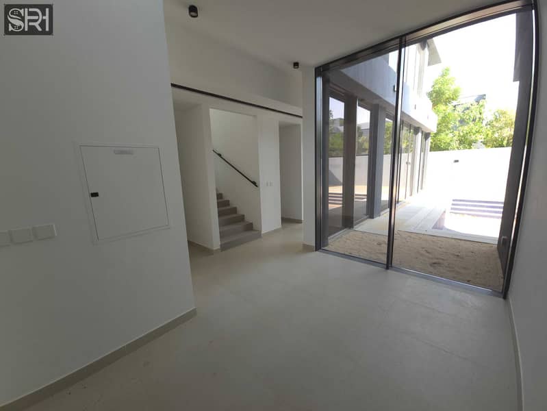 4 4 BR Villa With Pool-4. jpg