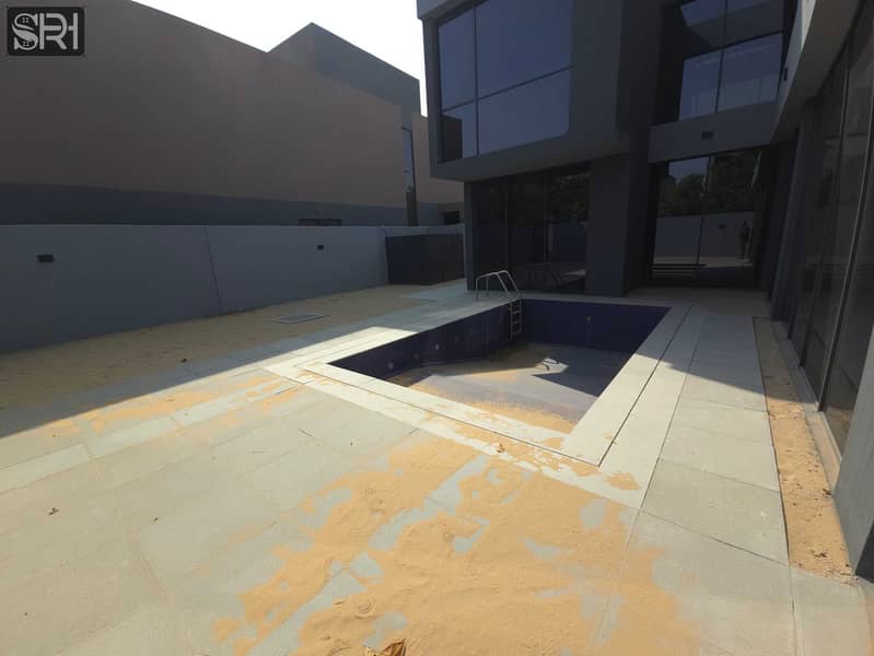7 4 BR Villa With Pool-12. jpg