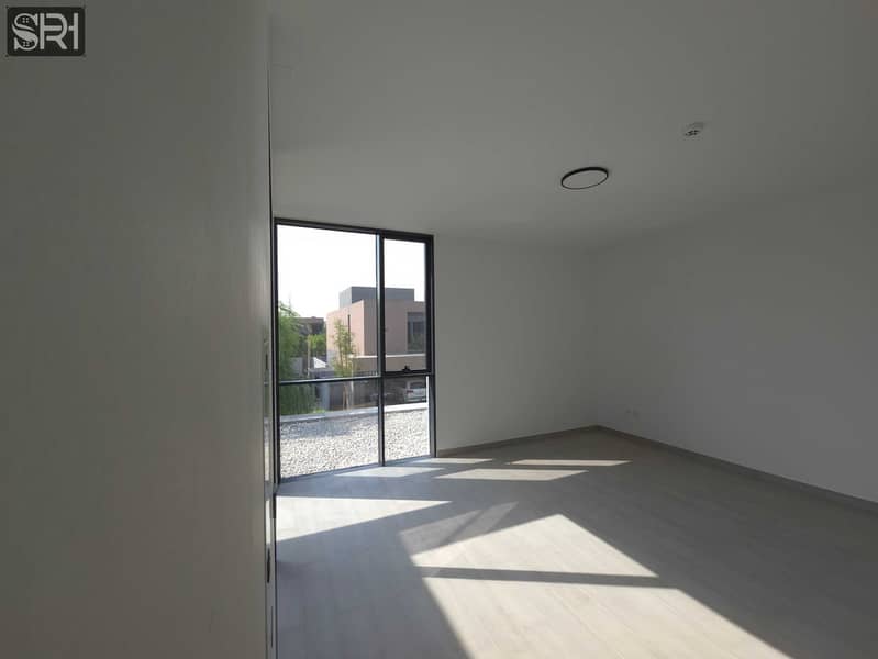 19 4 BR Villa With Pool-25. jpg