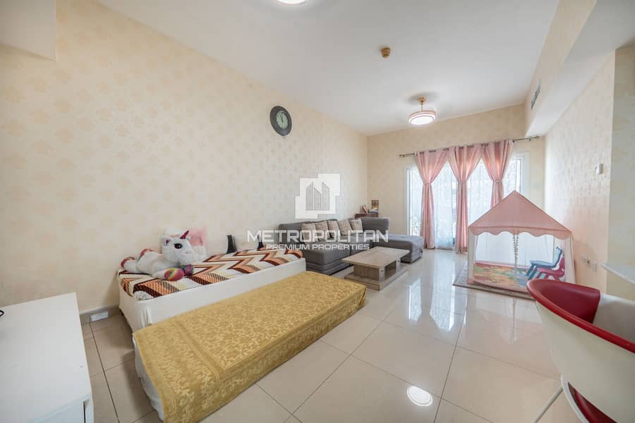 Spacious Living | Vacant on Transfer | High Floor Spacious Living | Vacant on Transfer | High Floor