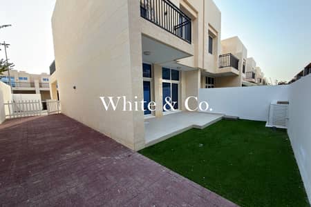 4 Bedroom Townhouse for Rent in DAMAC Hills 2 (Akoya by DAMAC), Dubai - Corner 4 Bed | Just Renovated | Big Garden