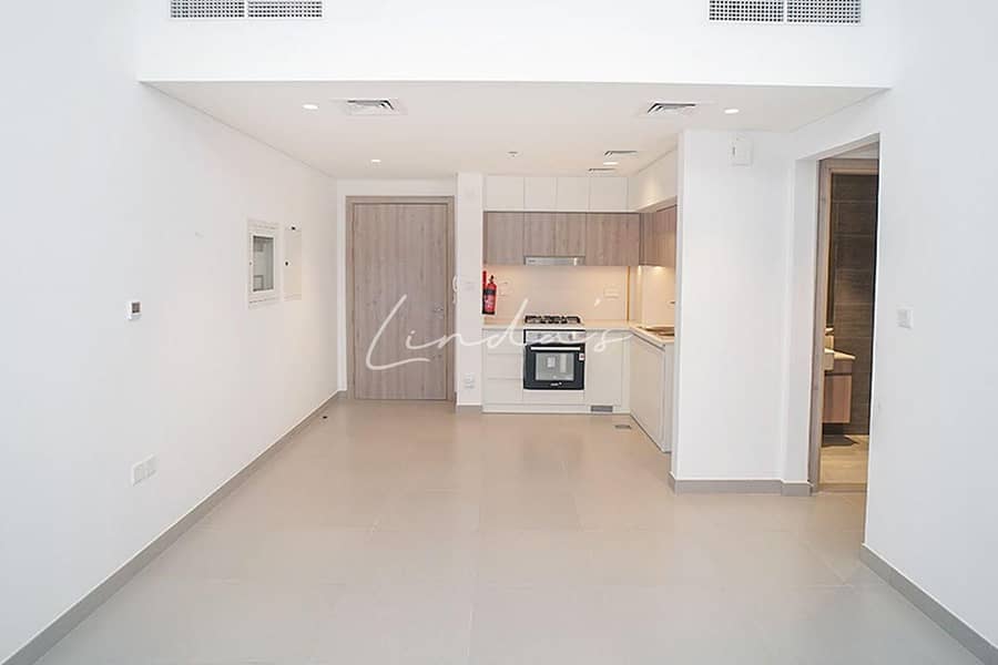 3 images image img