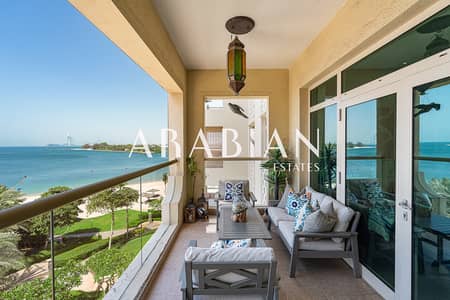 1 Bedroom Apartment for Sale in Palm Jumeirah, Dubai - Priced To Sell | Fully Renovated | A Must View