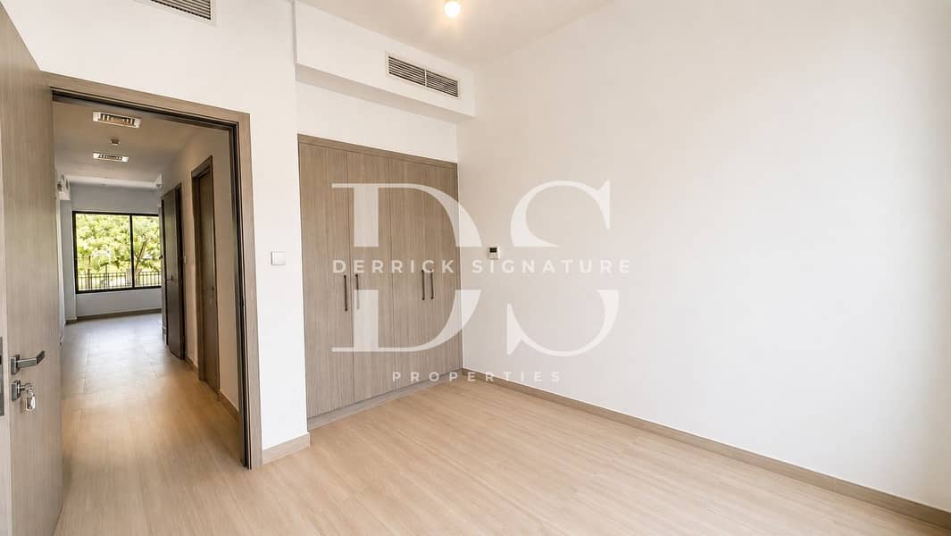 9 Downstairs Room E. jpg
