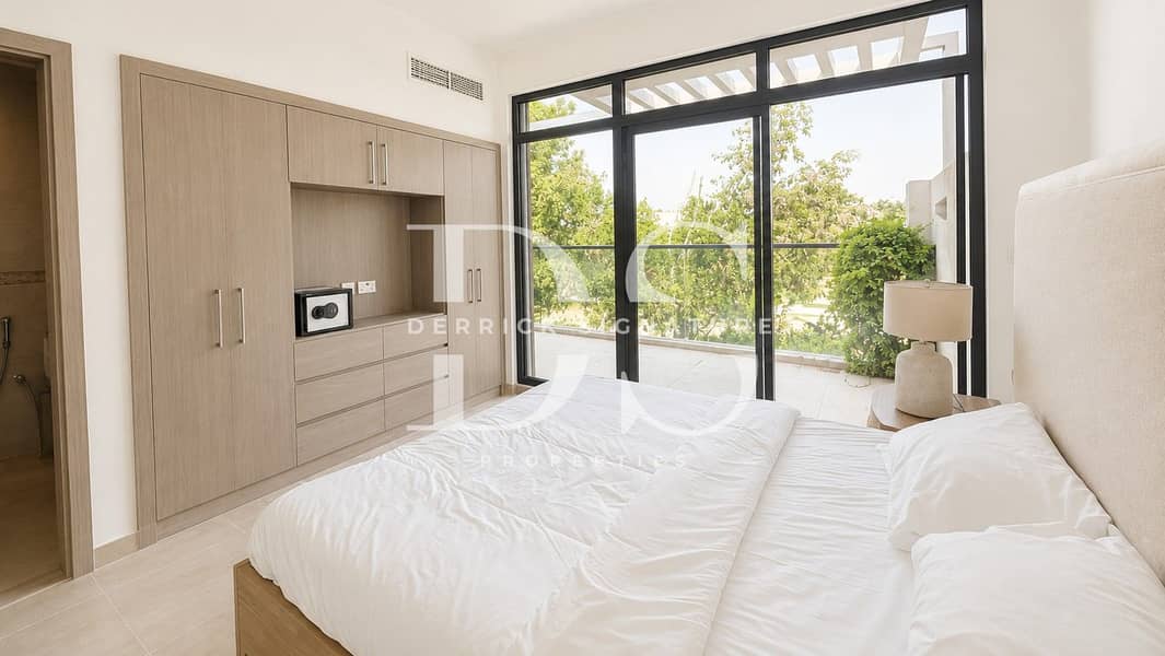 12 Master Bedroom. jpg