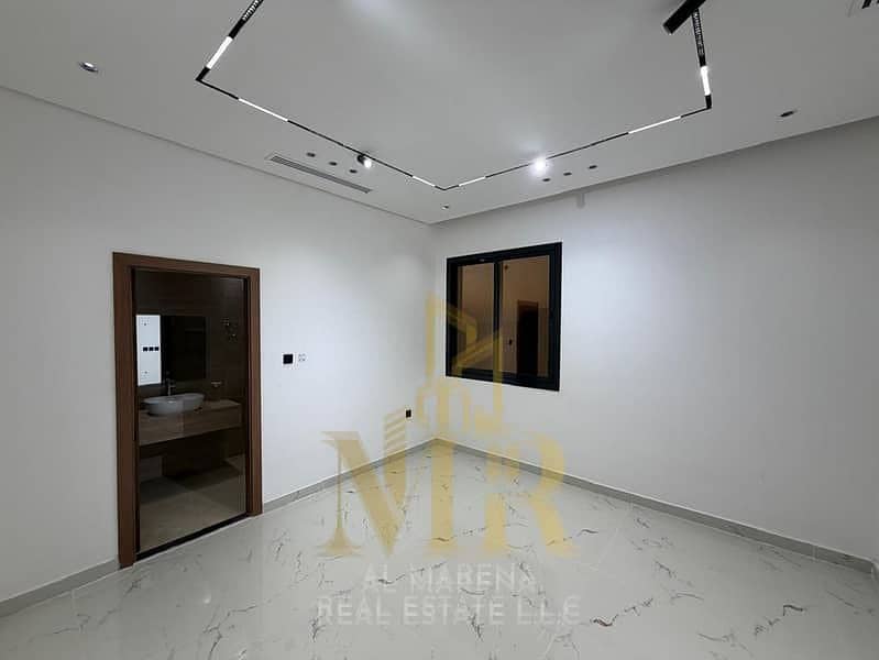 30 861108965-800x600. jpeg