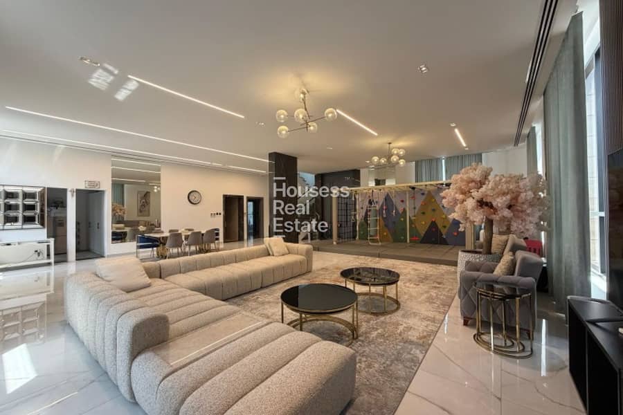 Modern Luxury Villa| Vacant |Private Pool Modern Luxury Villa| Vacant |Private Pool