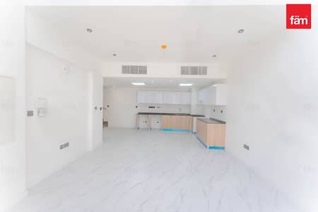 3 habitaciones Townhouse para en Venta en Rukan, Dubai - Casa adosada en Rukan,Rukan 3, 3 dormitorios, 2200000 AED - 16303039 3 habitaciones Townhouse para en Venta en Rukan, Dubai - Casa adosada en Rukan,Rukan 3, 3 dormitorios, 2200000 AED - 16303039