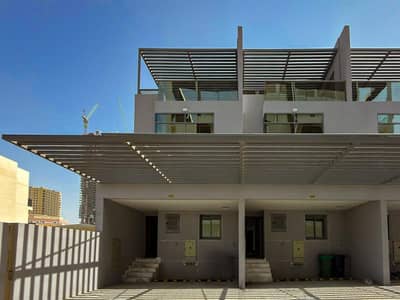3 Bedroom Villa for Sale in Jumeirah Village Circle (JVC), Dubai - 001. jpg 3 Bedroom Villa for Sale in Jumeirah Village Circle (JVC), Dubai - 001. jpg