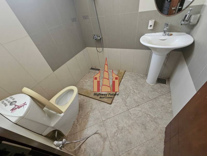 32 53585. jpg