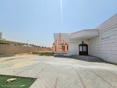 فیلا 3 غرف نوم للايجار في العزرة، الشارقة - 8222. jpg