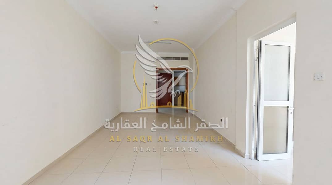 4 اجمل غرفه وصاله باطلاله بانوراما و ببلكونه قريبه جدا للكورنيش 3. jpeg
