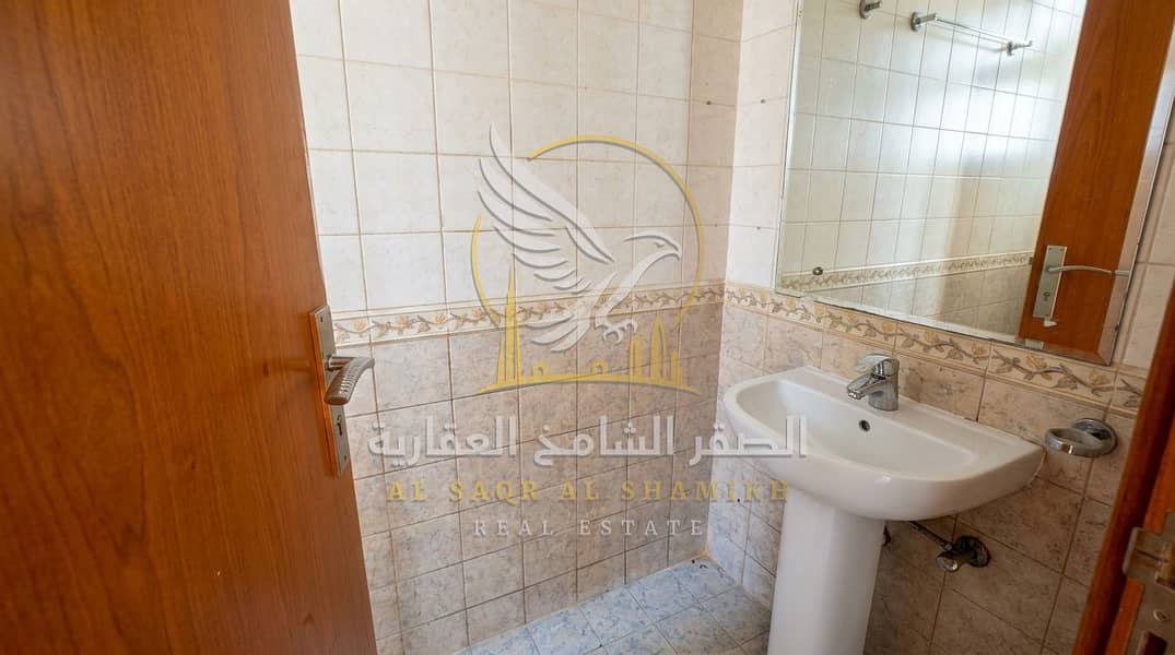10 اجمل غرفه وصاله باطلاله بانوراما و ببلكونه قريبه جدا للكورنيش 10. jpeg