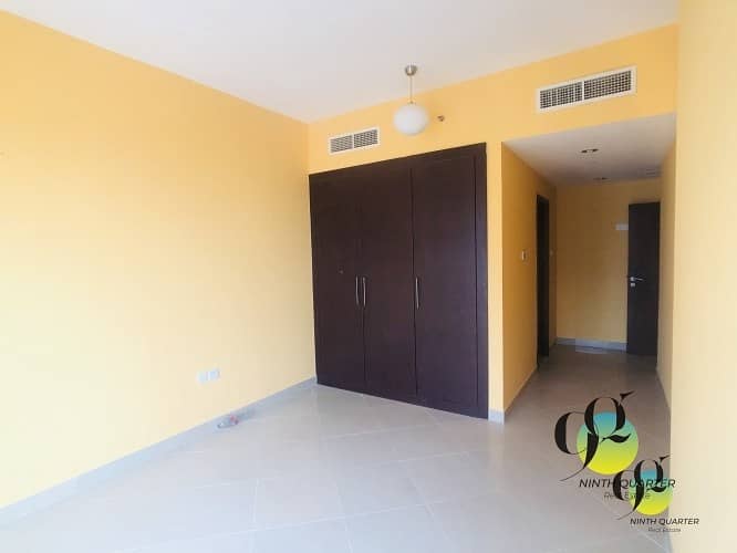 Spacious 2 Beds + Maids - Closed Kitchen