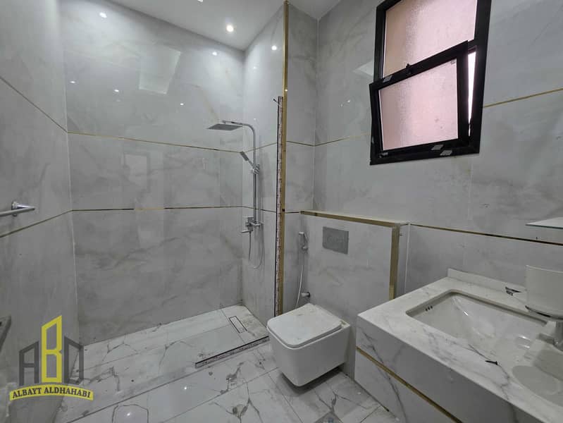 20 e40a11ae-e3ff-48d3-a131-fee8a68fdba7. jpg