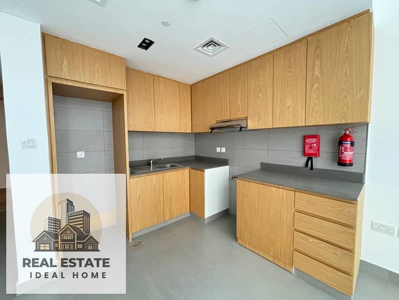 4 814094c0-3842-470a-9f83-f06e7203d279. jpeg