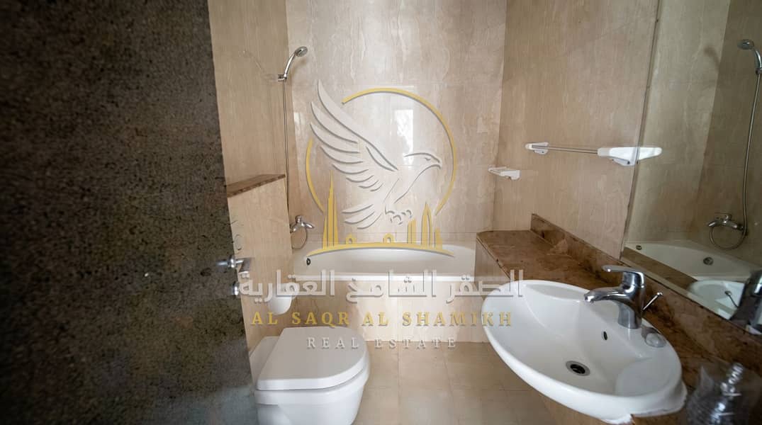11 Enhancing_real_estate_listing_ph…_202608262050. jpeg