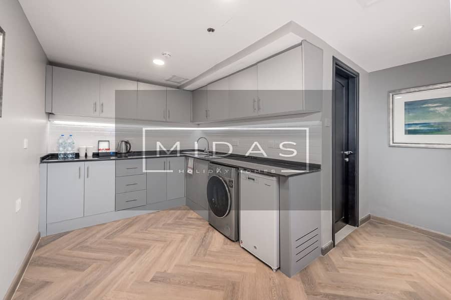 2 KITCHEN. jpeg