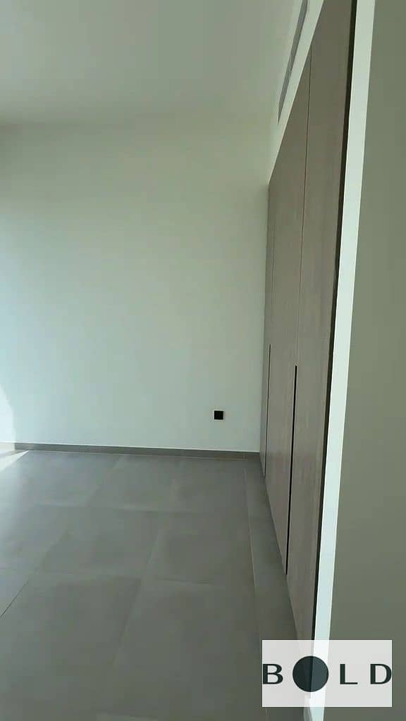 35 vlcsnap-2026-08-27-10h11m38s067. png