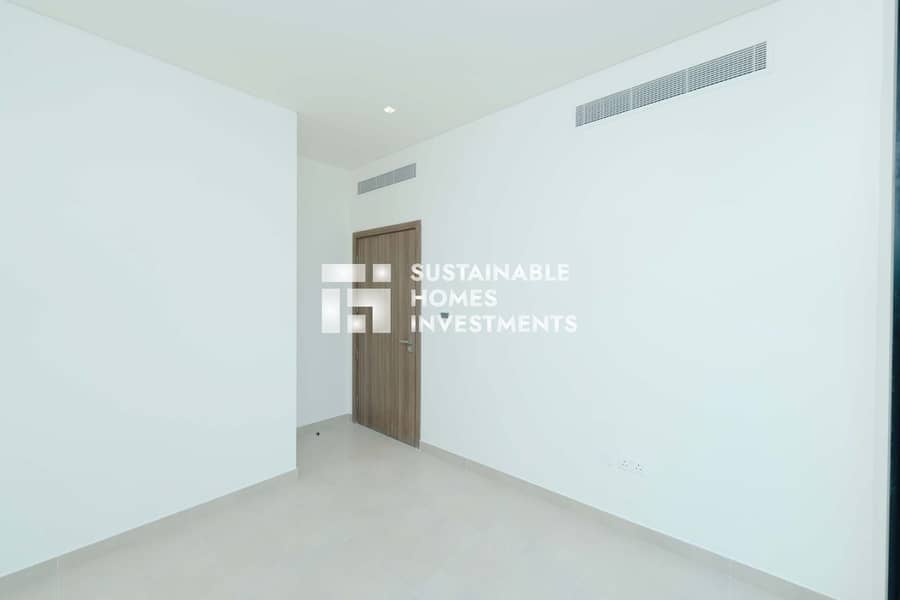 35 WhatsApp Image 2026-08-27 at 09.56. 43 (3). jpeg