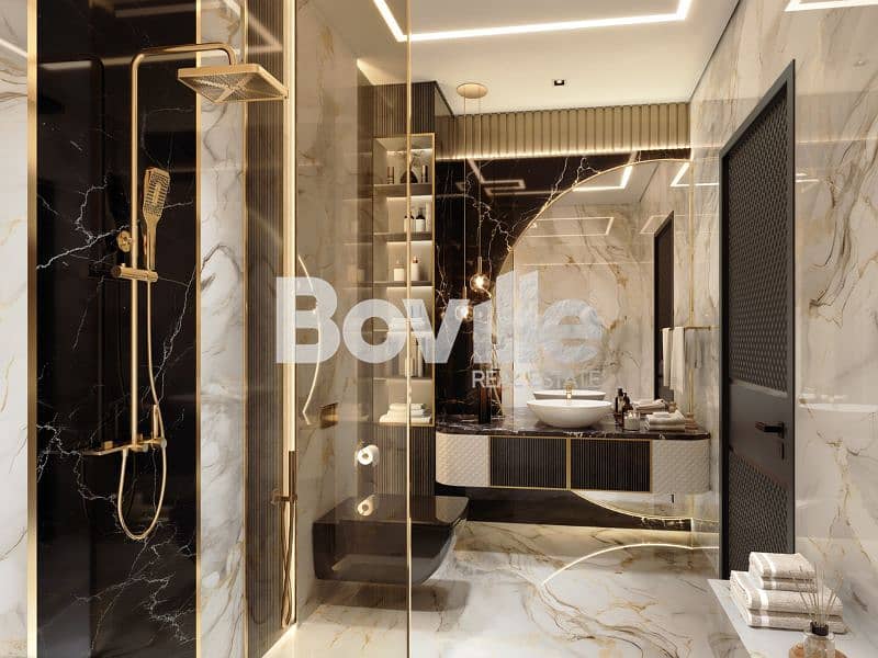 10 Bayz 10213. jpg