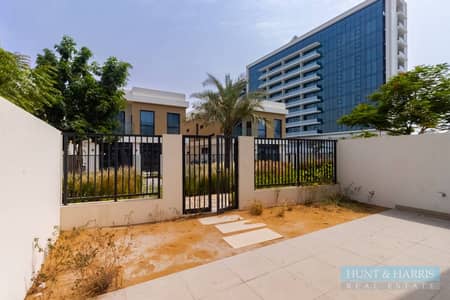 3 habitaciones Townhouse para en Venta en Mina Al Arab, Ras Al Khaimah - Casa adosada en Mina Al Arab,Marbella Villas II, 3 dormitorios, 3070000 AED - 16309427 3 habitaciones Townhouse para en Venta en Mina Al Arab, Ras Al Khaimah - Casa adosada en Mina Al Arab,Marbella Villas II, 3 dormitorios, 3070000 AED - 16309427