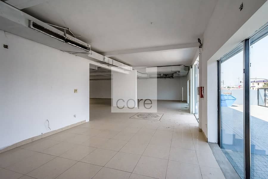 Prime Location | Available | Retail Space Prime Location | Available | Retail Space