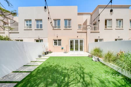 فیلا 2 غرفة نوم للايجار في الينابيع، دبي - فیلا في الينابيع 2،الينابيع 2 غرف 225000 درهم - 6567400