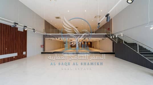 Showroom te Huur in Industrial Area, Sharjah - معرض في الصناعية 4 على شارع رئيسي بمساحة 7,600 قدم مربع88. jpeg